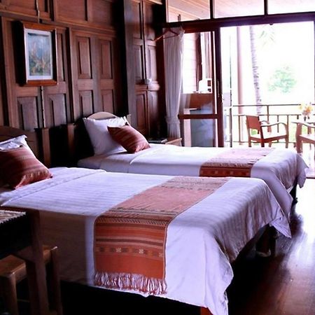 River Bank Resort Mae Sariang Esterno foto