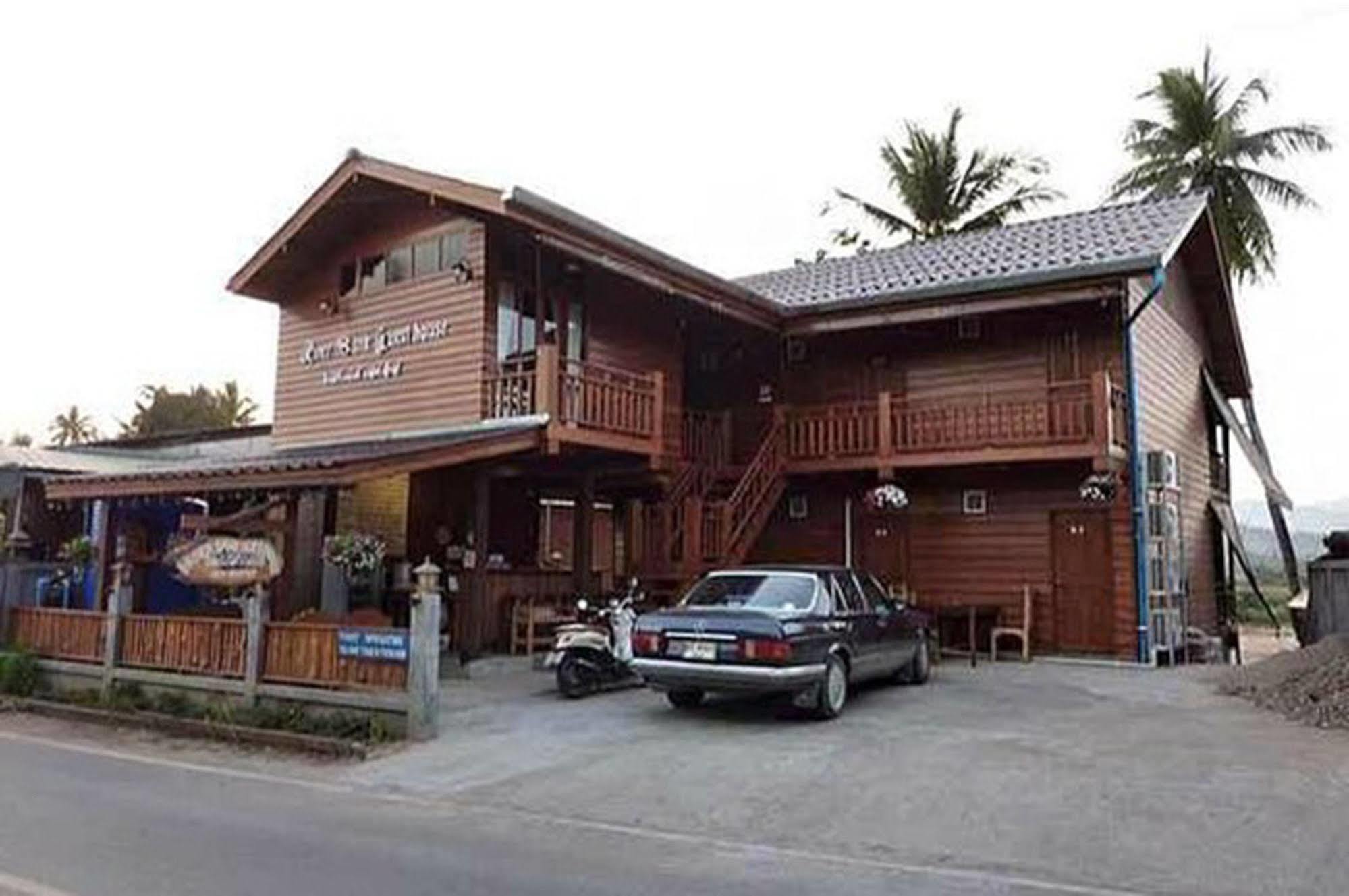 River Bank Resort Mae Sariang Esterno foto
