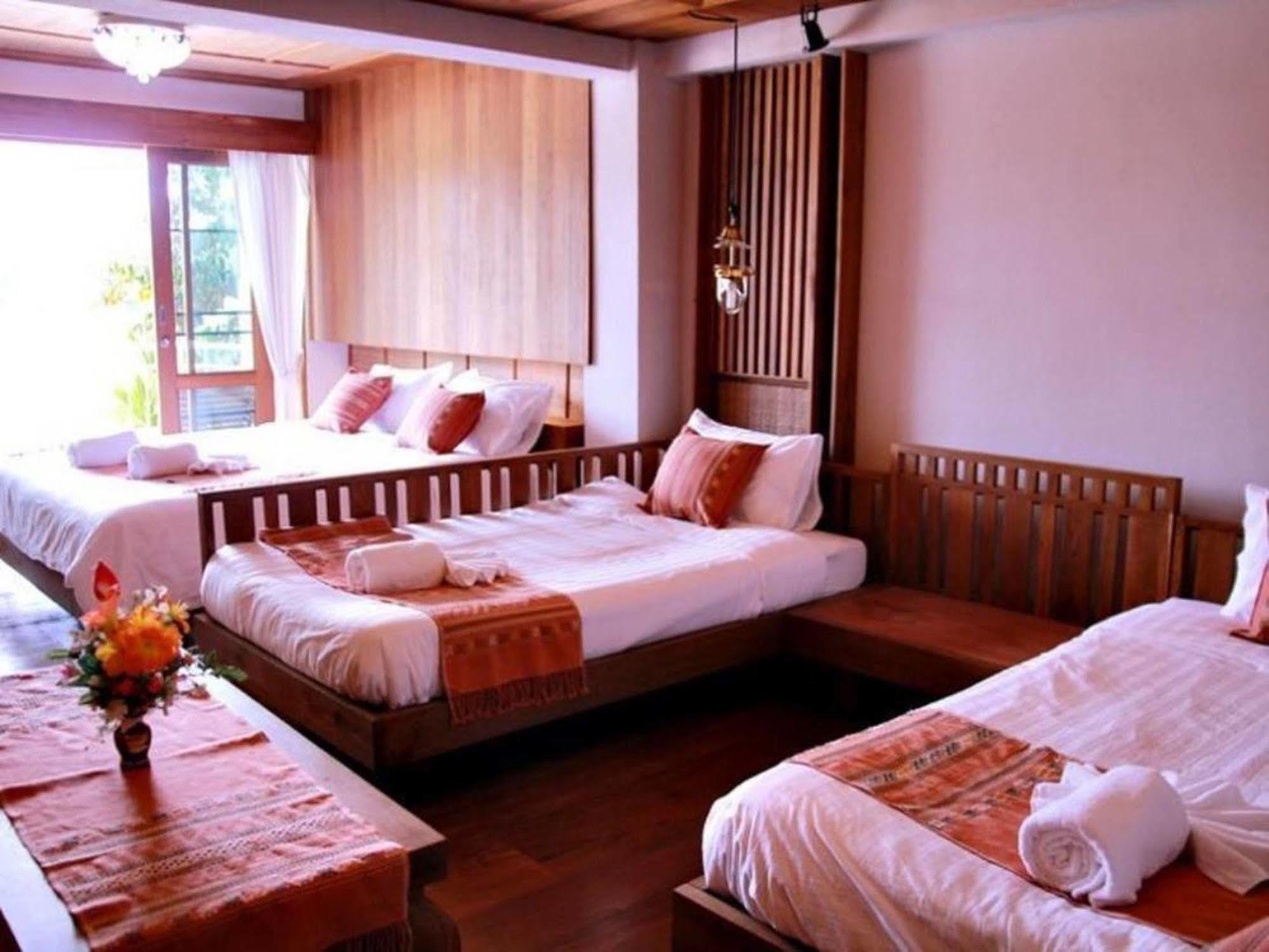 River Bank Resort Mae Sariang Esterno foto